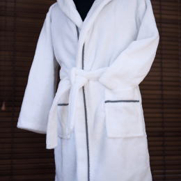 134-140 SOFT TOUCH JUNIOR 300g hotel robe